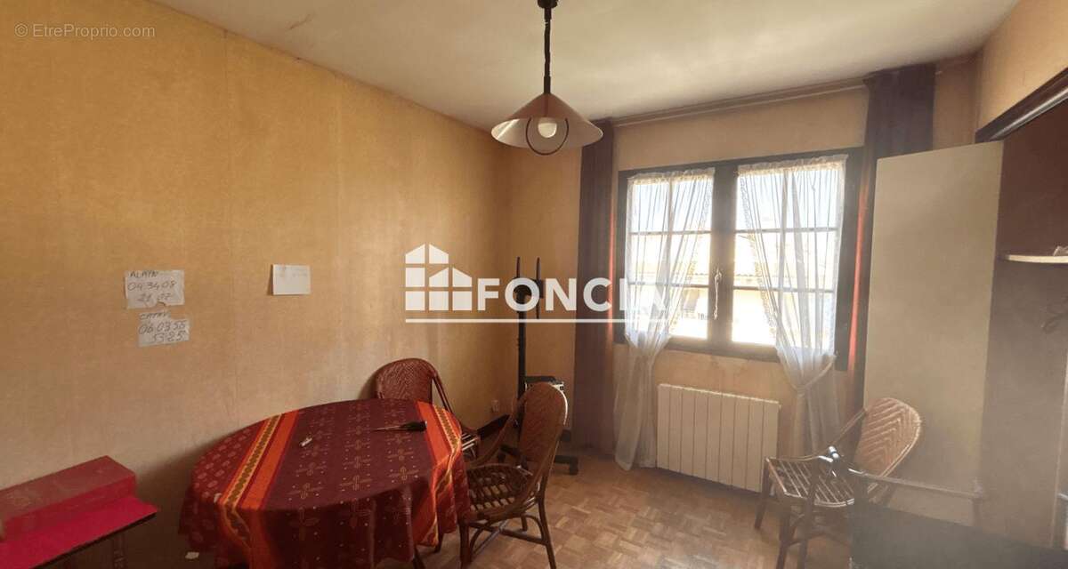 MAUGUIO – Maison F5 de 126 m² sur 546 m² de terrain – Garage 28 m² – Fort potentiel - photo 10