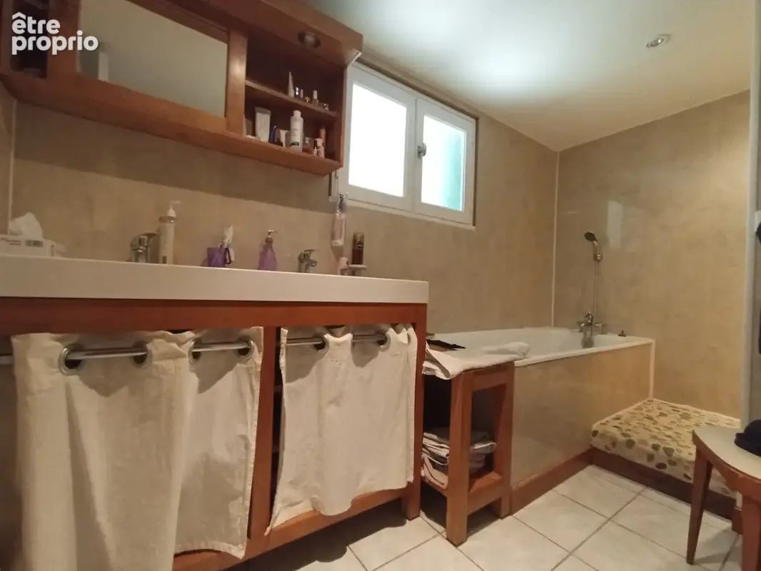 Saivres (79) à vendre – maison de caractère en pleine campagne 195 m² -6p- 3249 m² de terrain arboré - photo 9