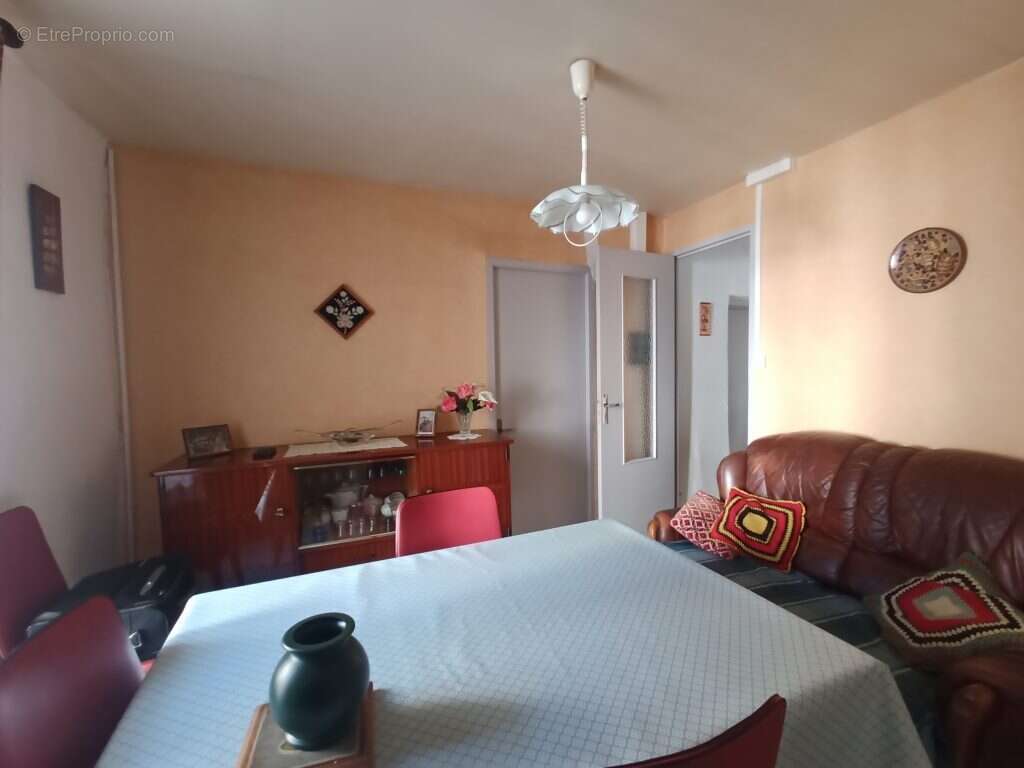 Maison à SAINT-PONS-DE-THOMIERES