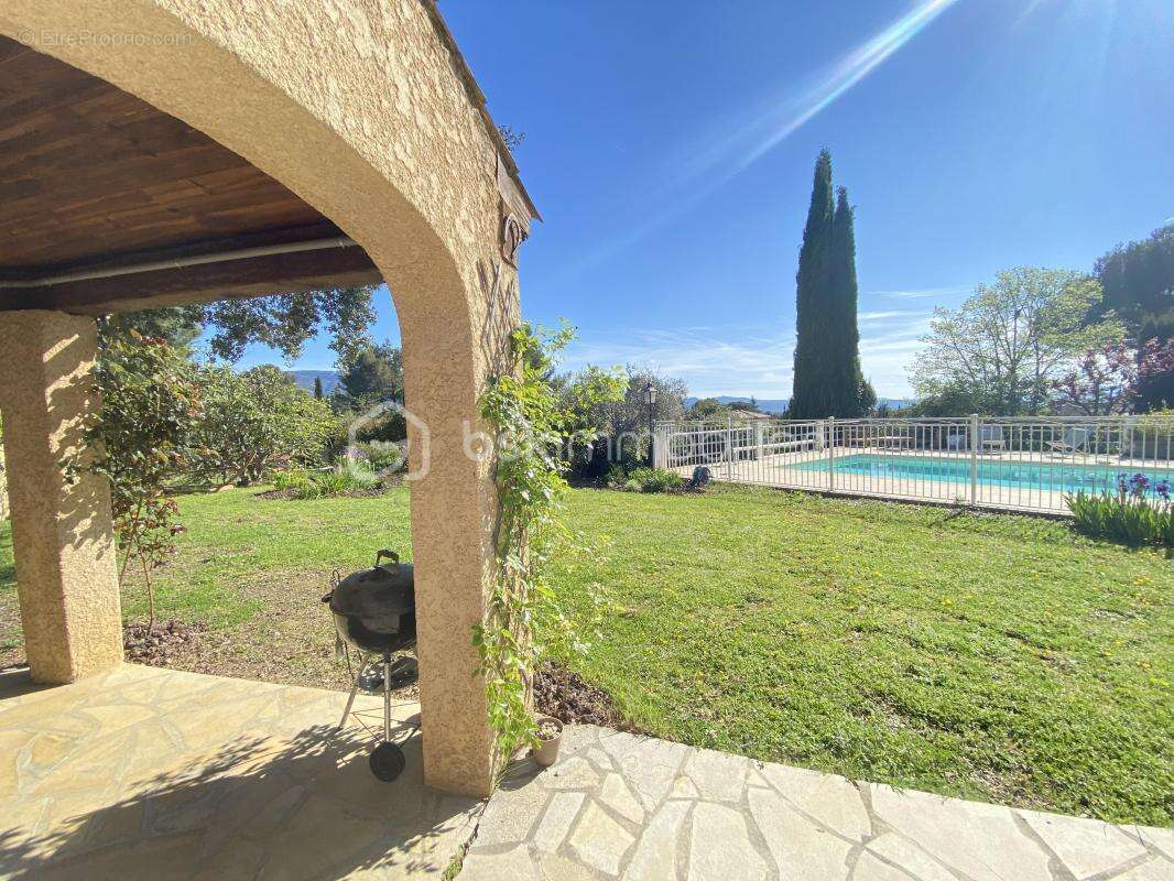 Maison à POURRIERES