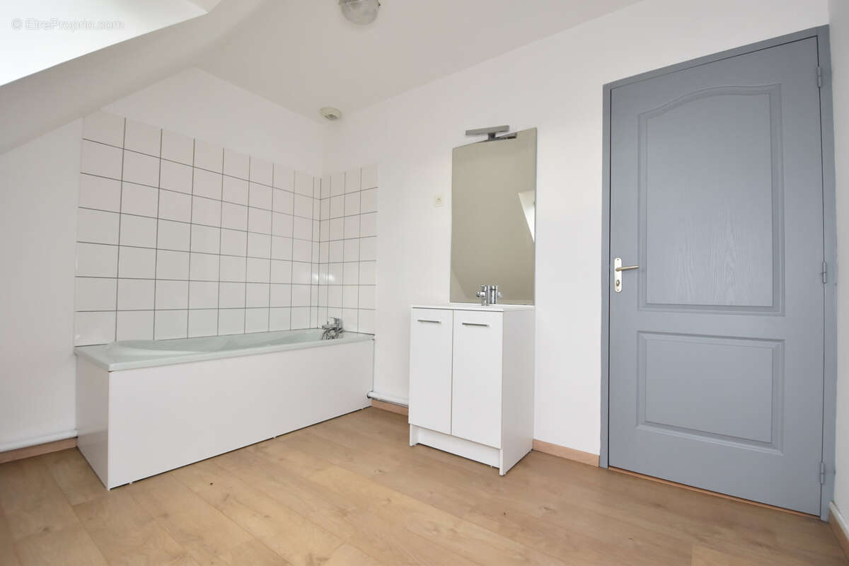 Maison à SAINT-LEGER-LES-DOMART