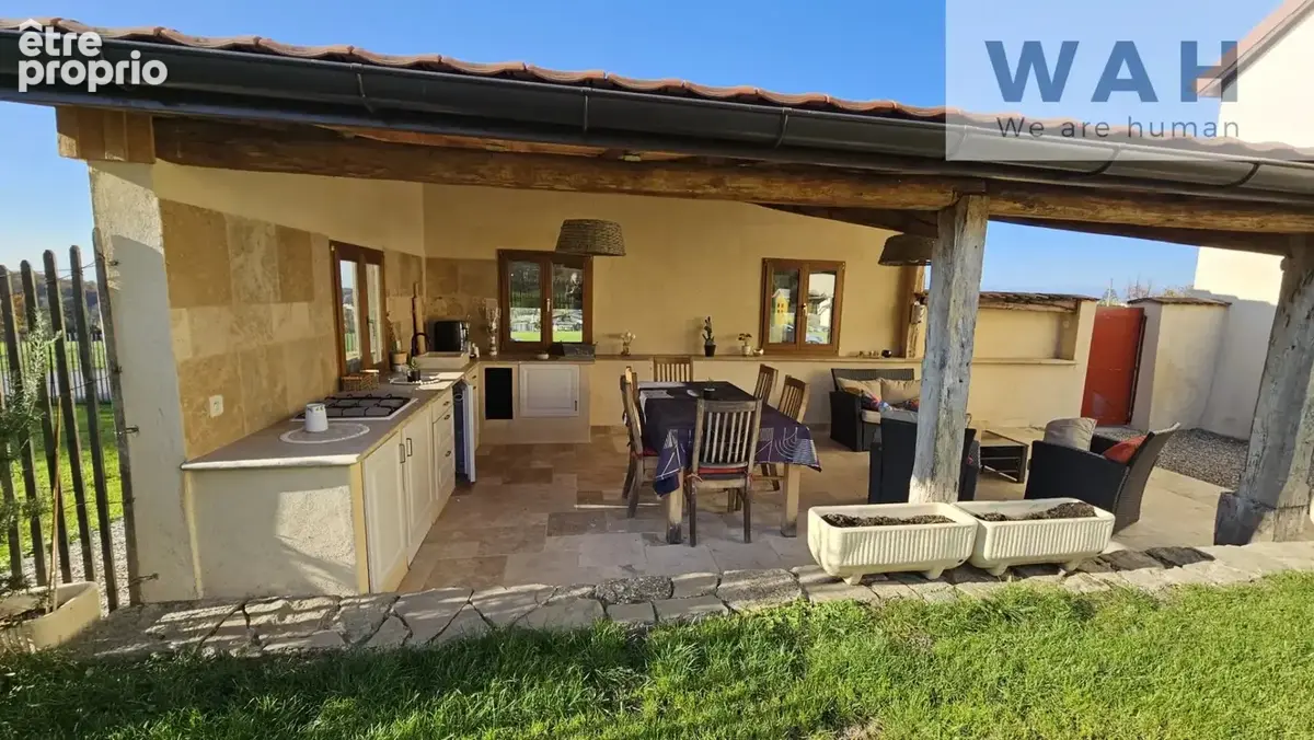 T3 DUPLEX avec jardin privatif et annexes dans un corps de f - photo 4