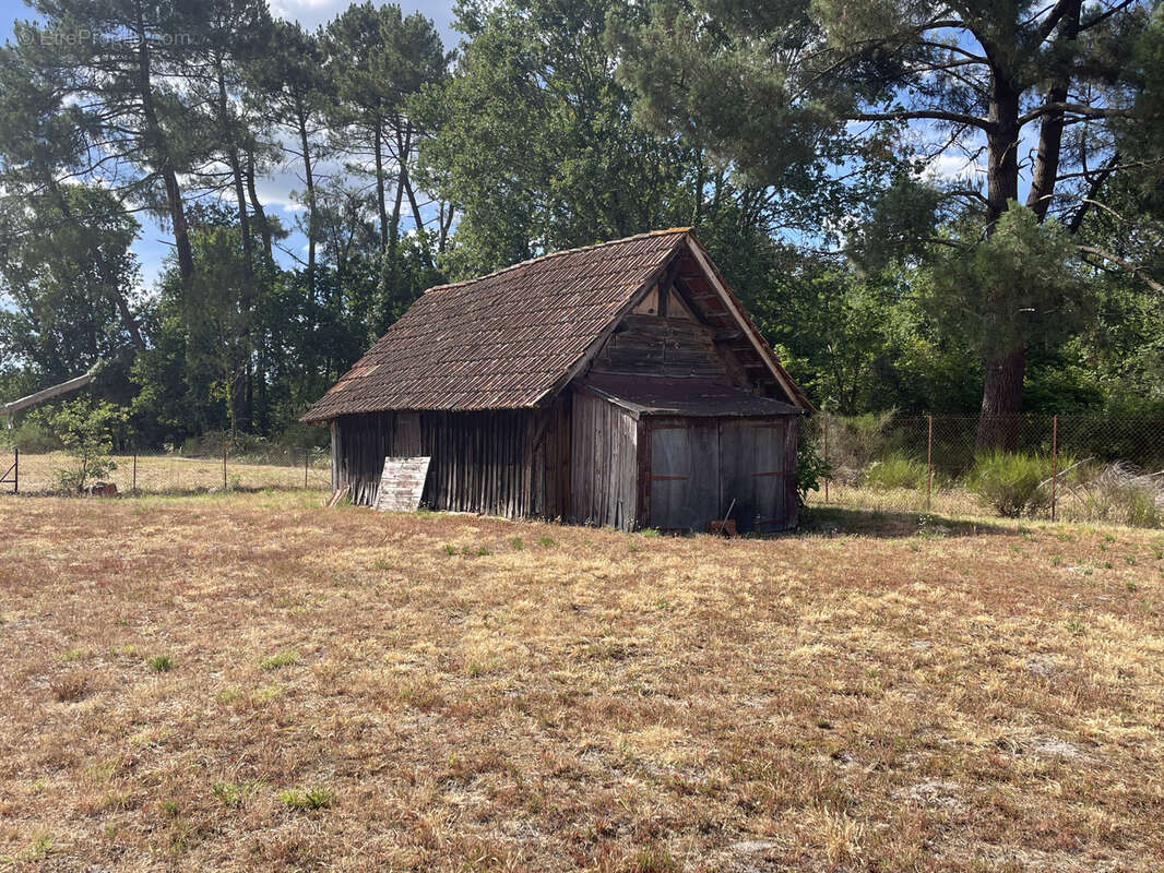 Maison de plain-pied avec terrain de 1 400 m2 et parcelle constructible - photo 9