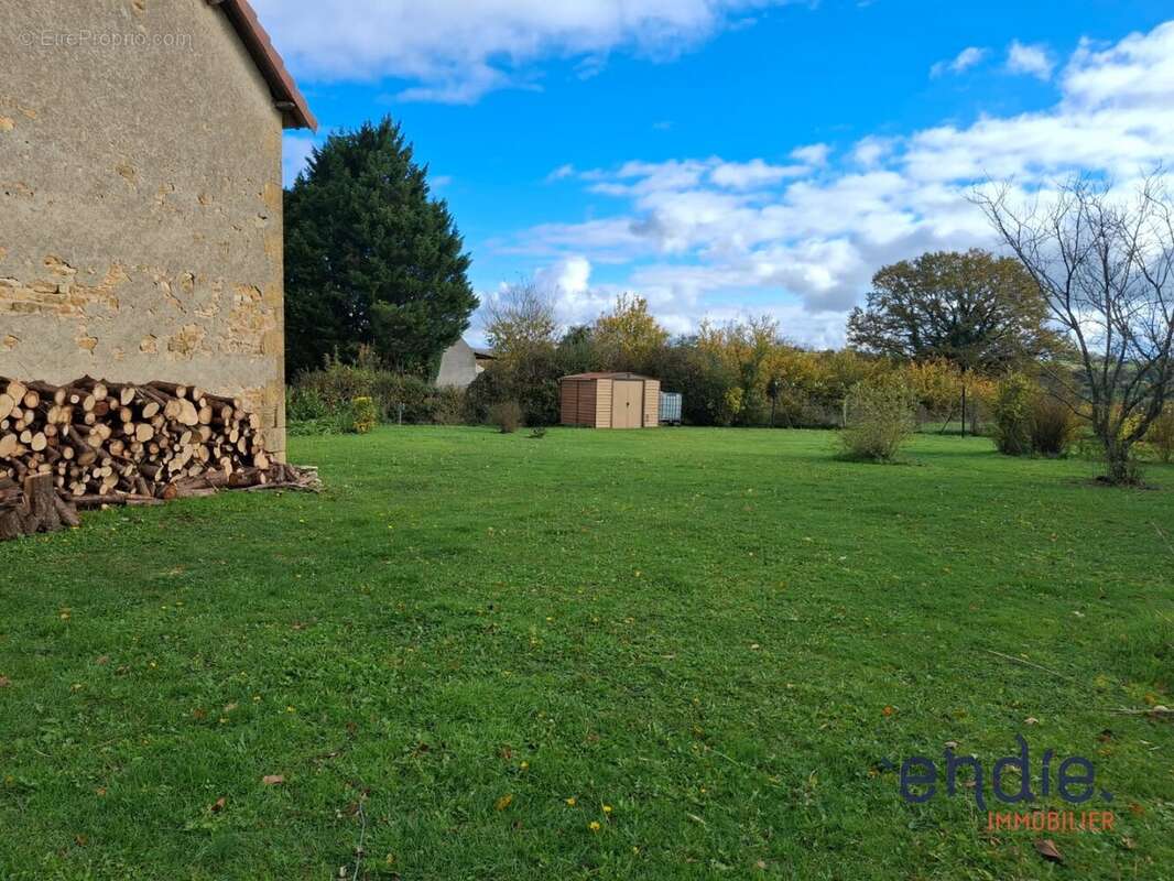 Maison à SAINT-SULPICE