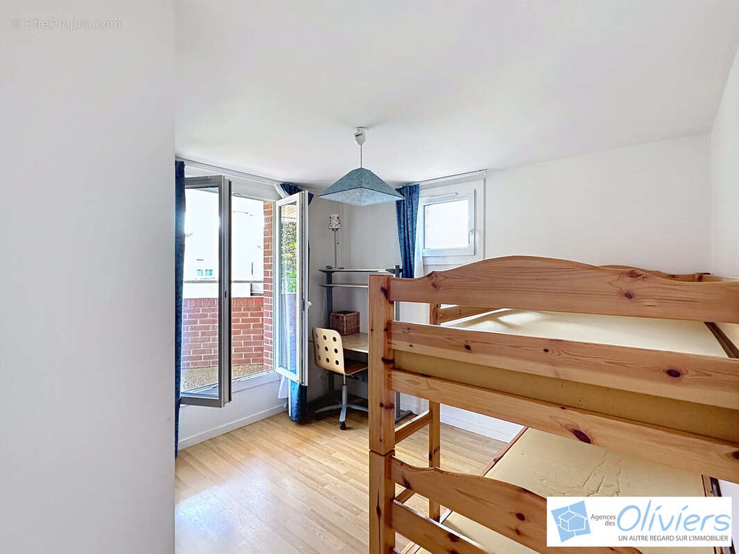 Maison à VOISINS-LE-BRETONNEUX