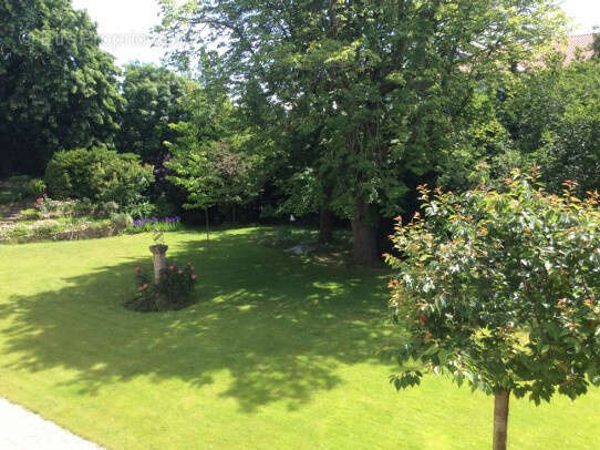 Maison à SAINT-GENIS-LAVAL