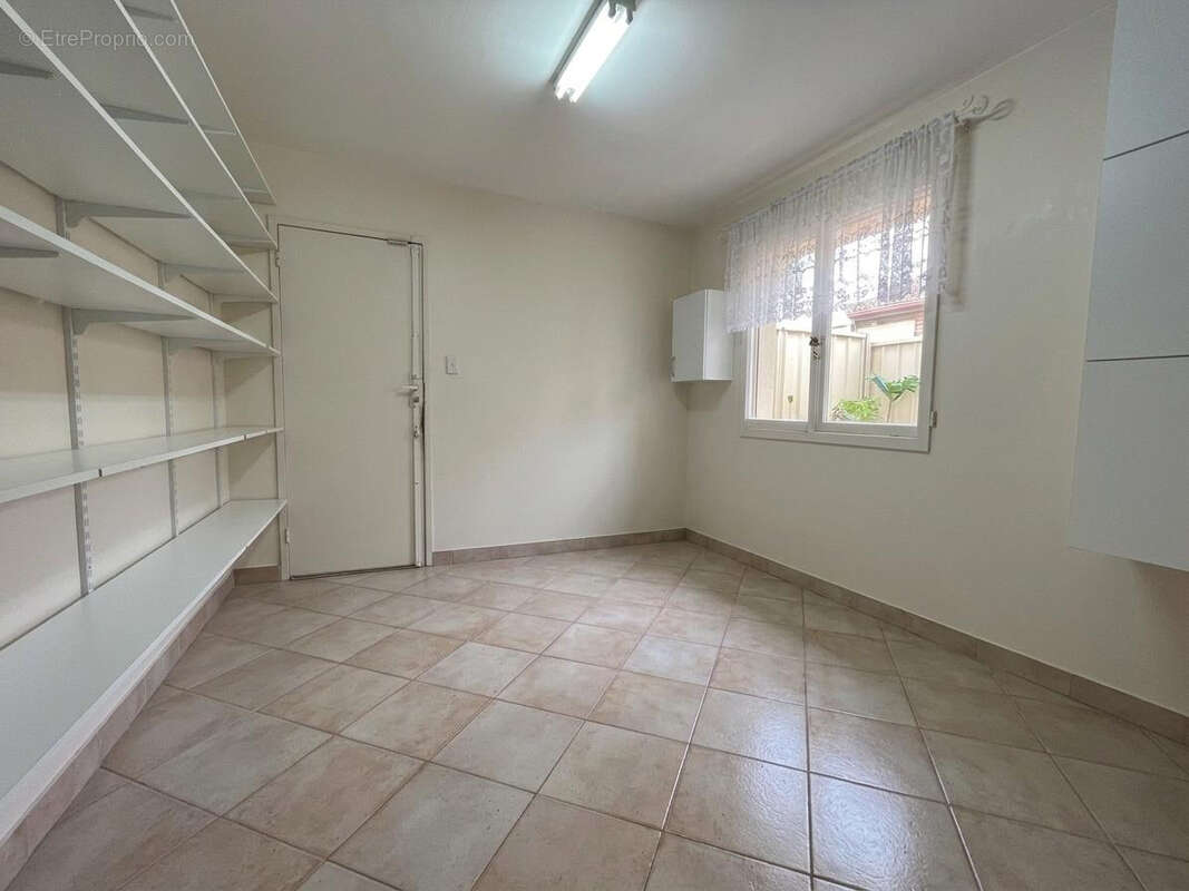 Maison 160m² à saint-andré-de-la-roche - photo 7