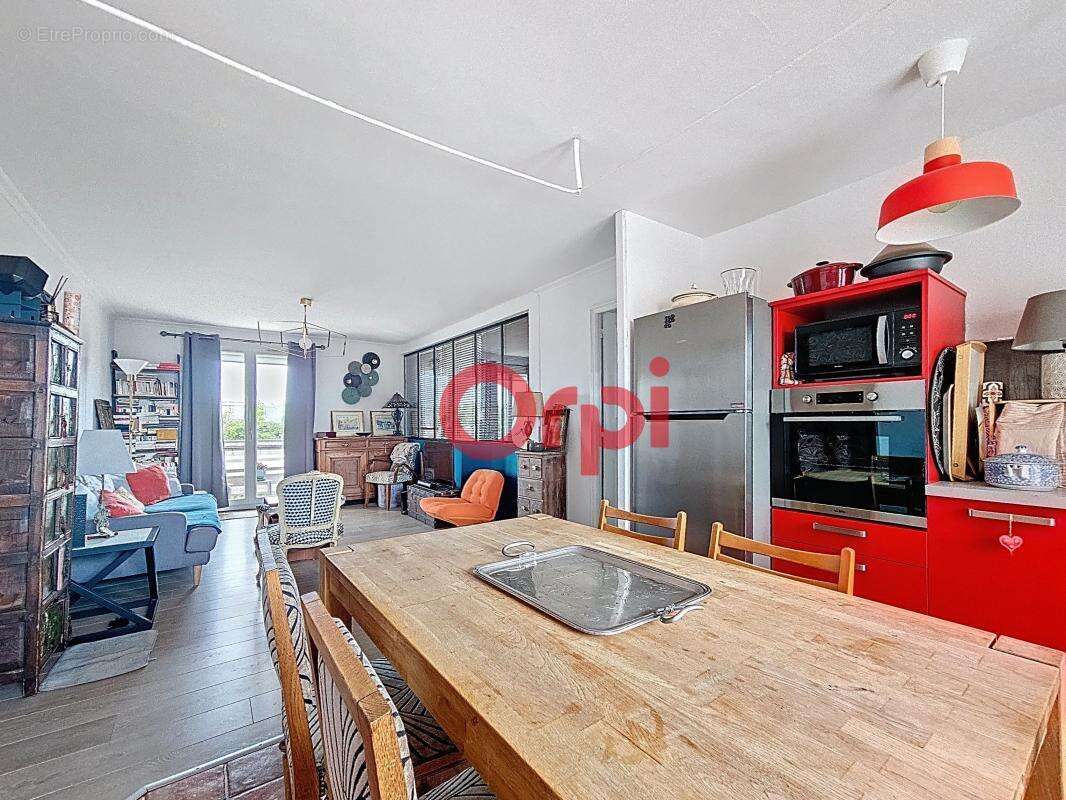 Appartement à SIX-FOURS-LES-PLAGES