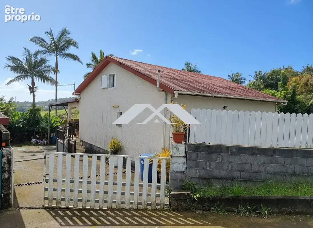 Maison 6 pièces 126 m² à vendre à Les Trois-Bassins (97426) - photo 2