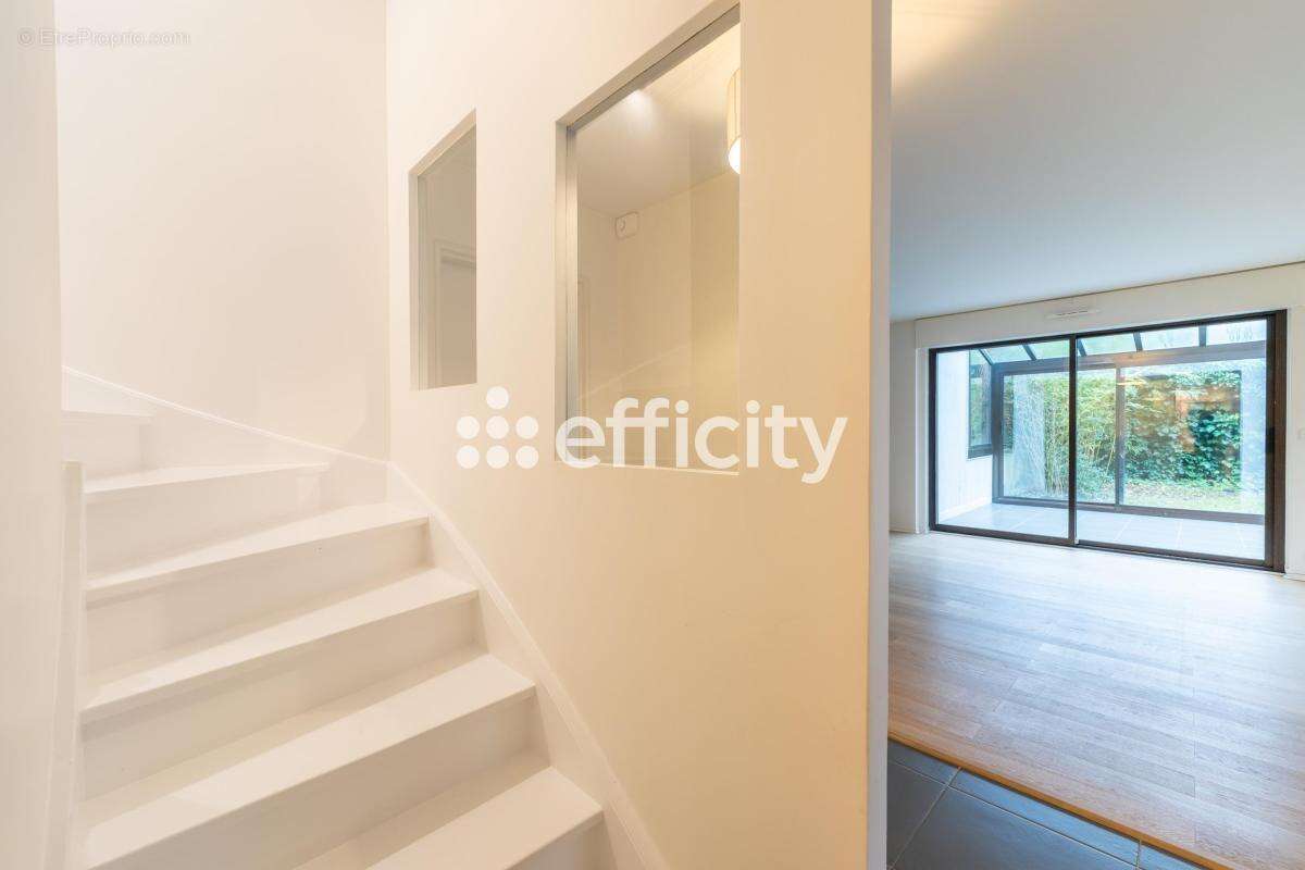 Appartement à GARCHES