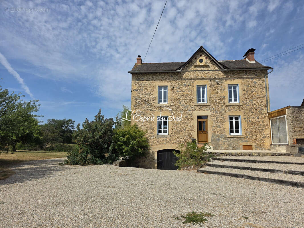 Maison 161 m² à Montbazens  - photo 3