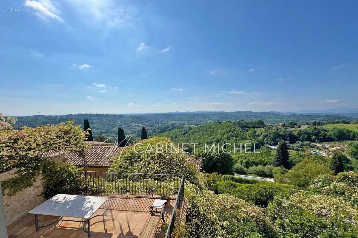 Maison 326 m² à Chateauneuf-Grasse  - photo 4