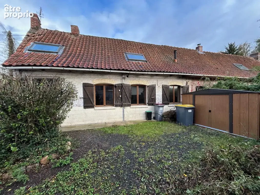 Fermette en L à rénover complétement développant 152m2 et bâtie sur 231m2 !! - photo 1
