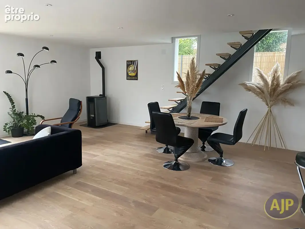 Maison Les Sables D Olonne 5 pièce(s) 110 m2 avec jardin. - photo 2