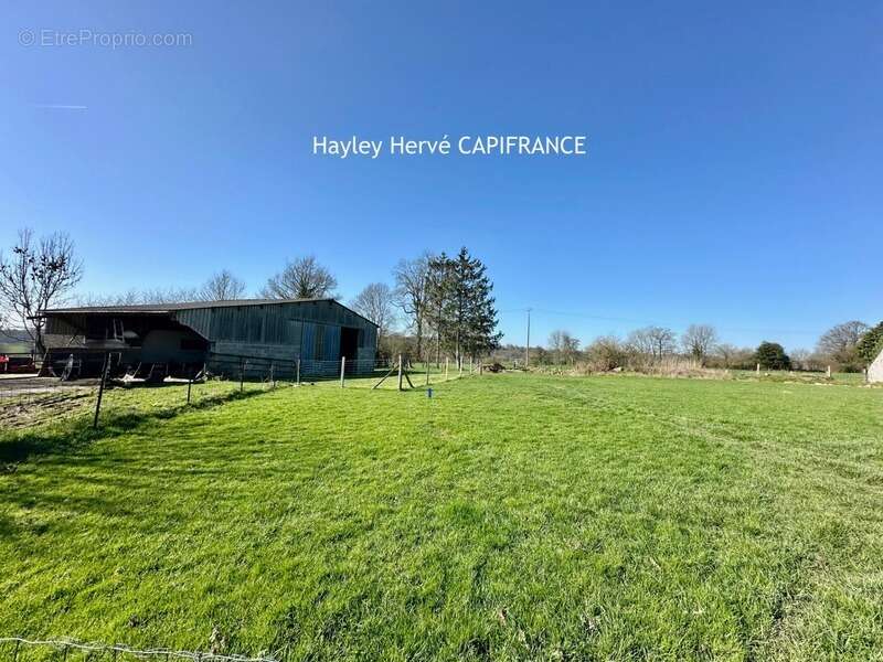 Propriété À VENDRE avec maison et gîte indépendant, dépendances et terrain de 5 000 m² – Mortain LE NEUFBOURG (50) - Mortain - photo 7
