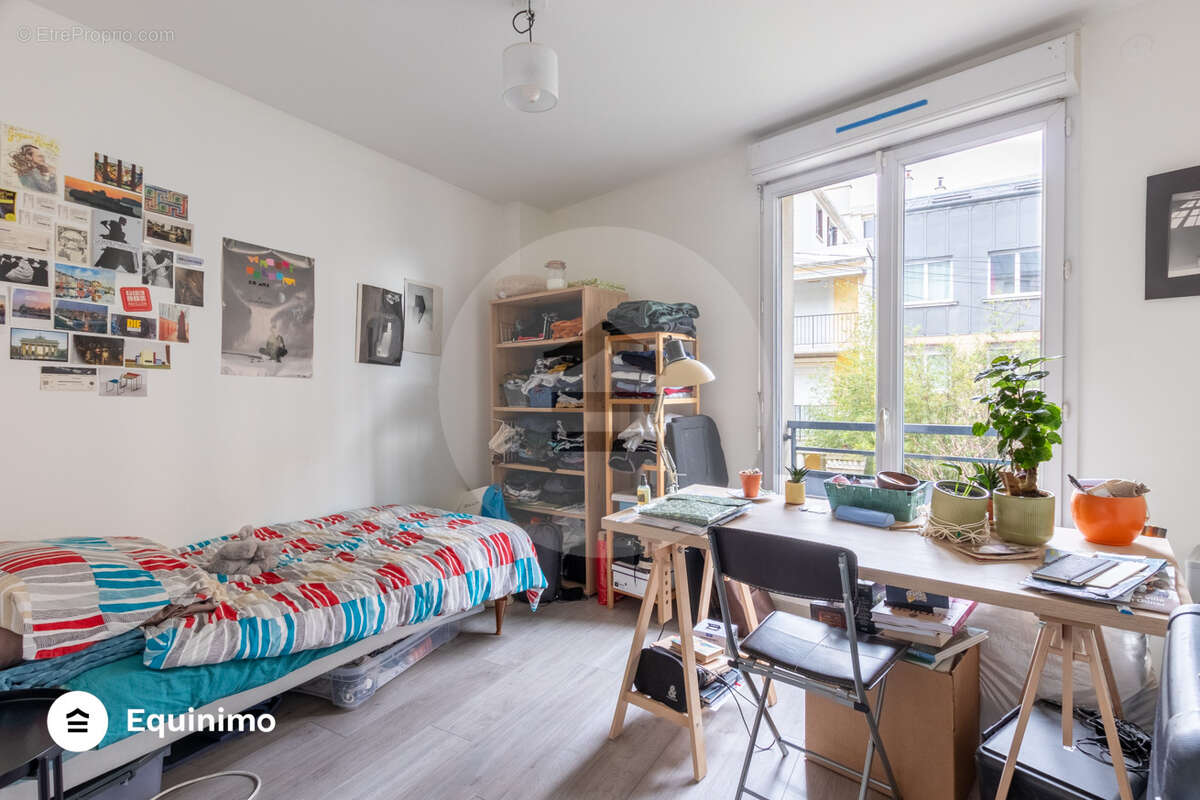 Appartement à LES LILAS