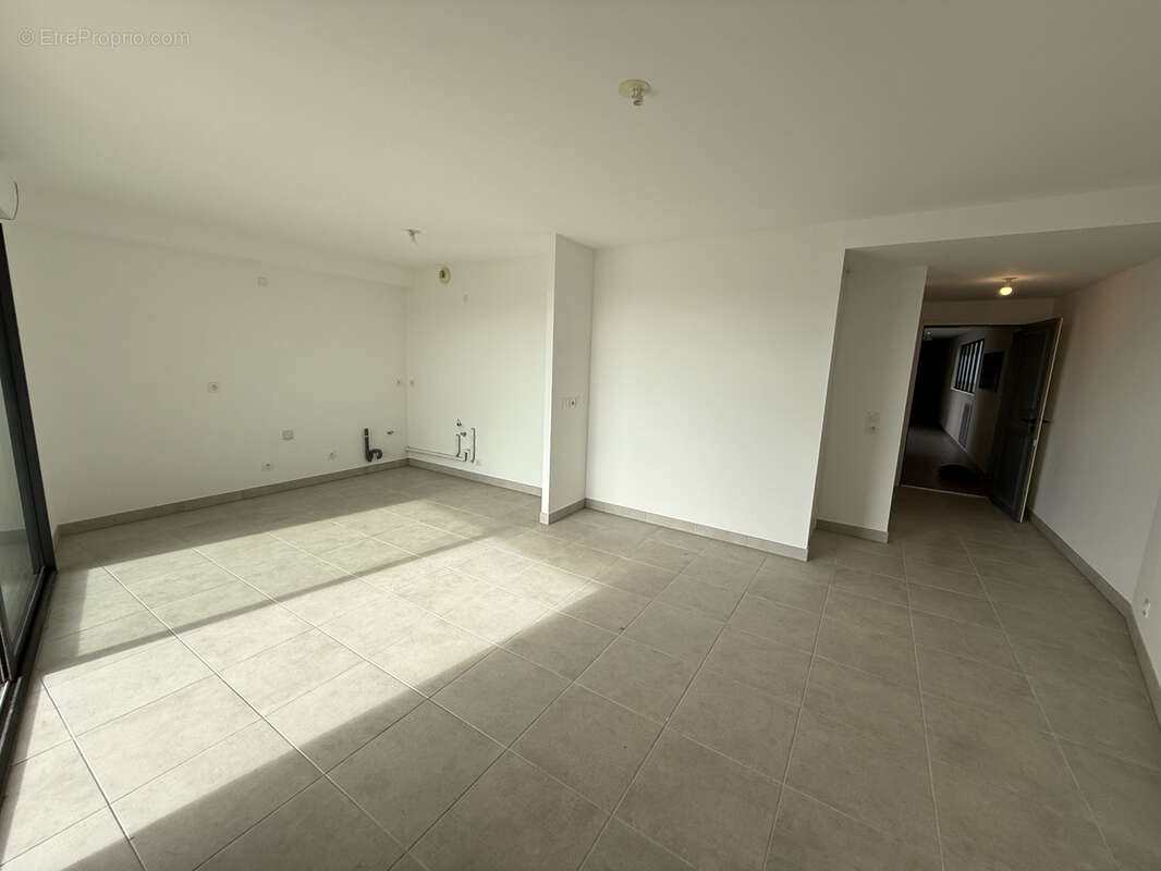 Appartement à LA LONDE-LES-MAURES