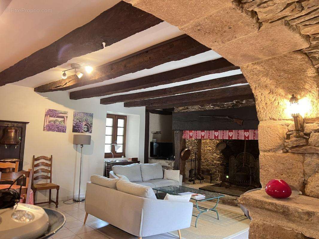 Maison à SAINT-CERE