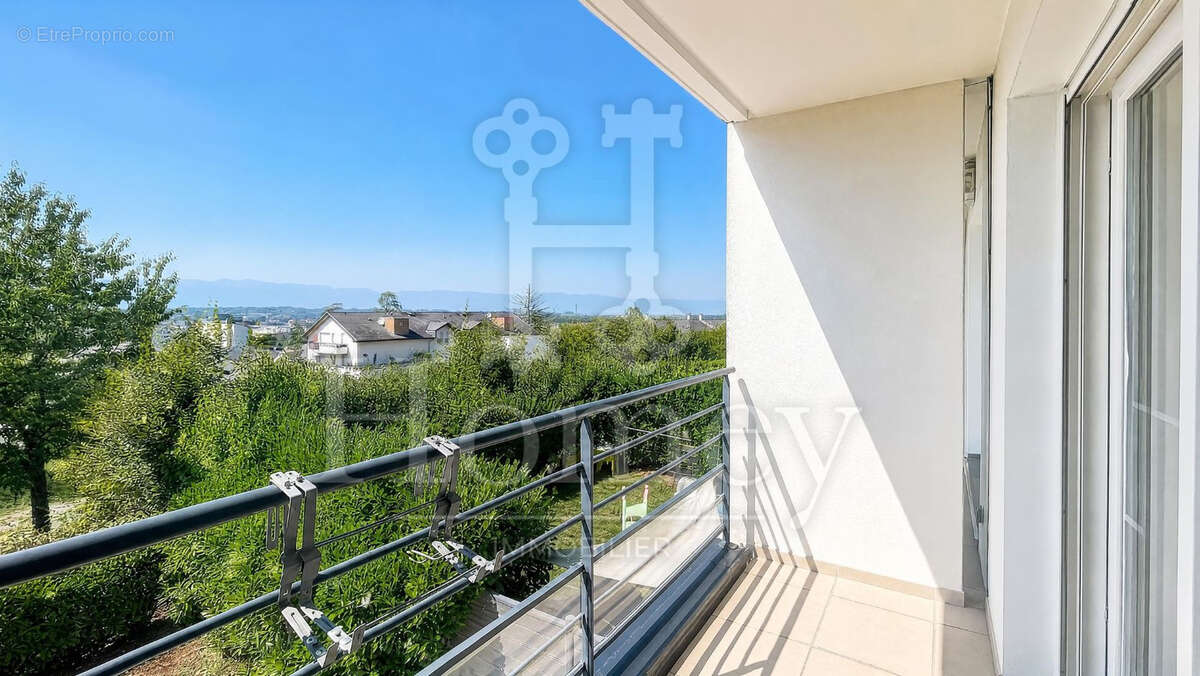 VÉTRAZ-MONTHOUX - Duplex d'Exception 122m2 - 60m2 d'Extérieurs (Terrasse & Jardin) - Colline de Vétraz - EXCLU - photo 4