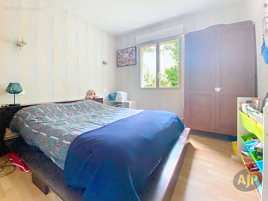Audenge - maison 4 chambres avec piscine et garage - photo 9