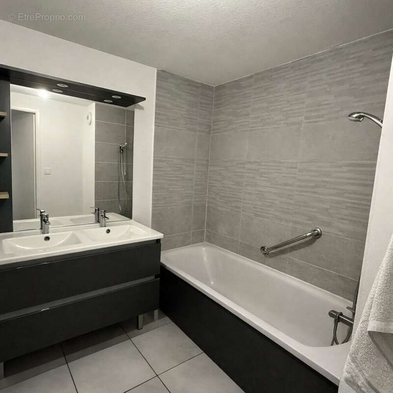 Appartement à CASTELGINEST