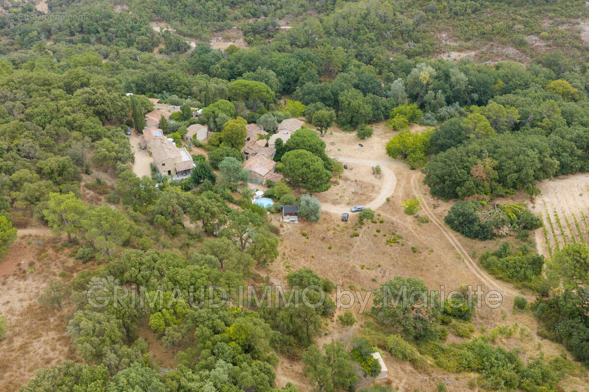 Maison 152 m² à La Garde-Freinet  - photo 3