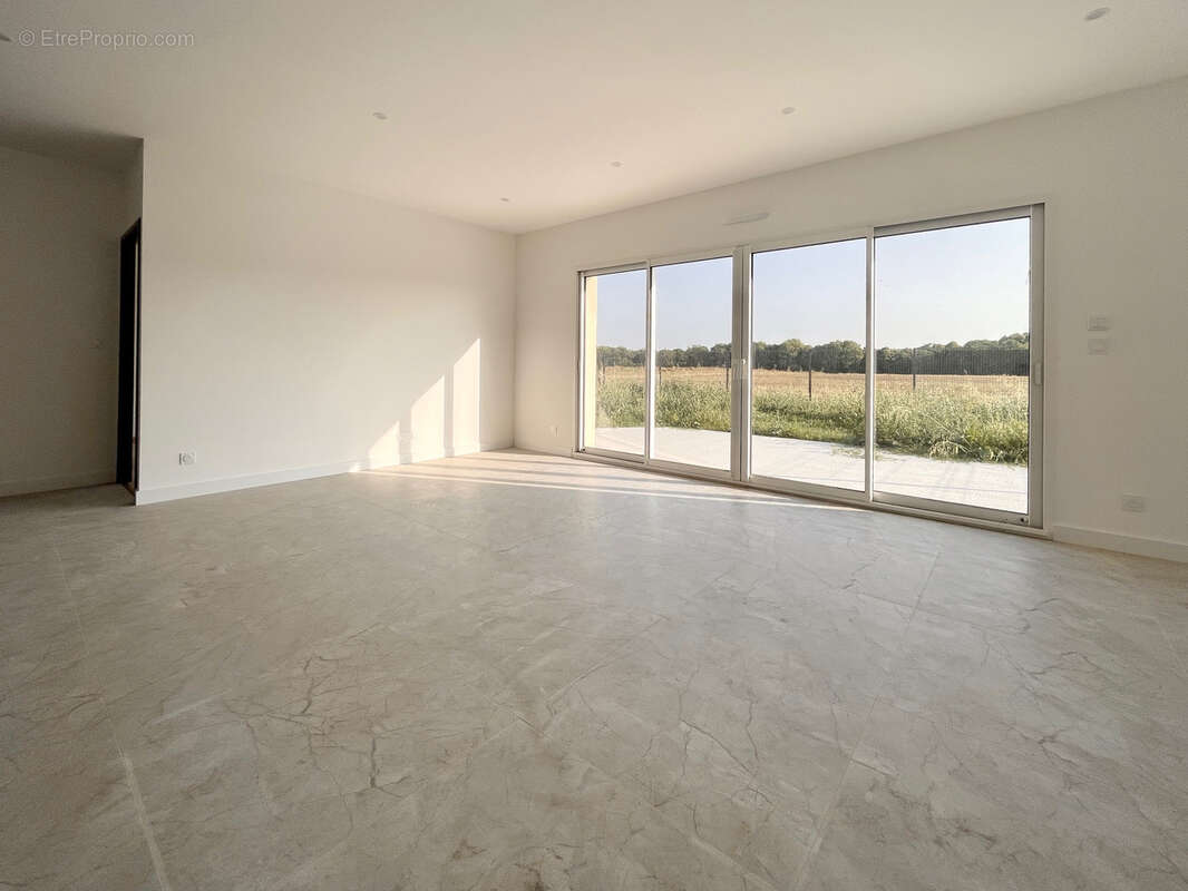 Maison à BRETTEVILLE-SUR-LAIZE