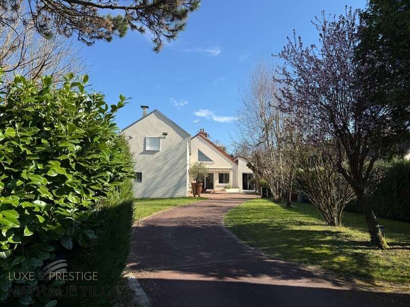 Maison à FLEURY-LES-AUBRAIS