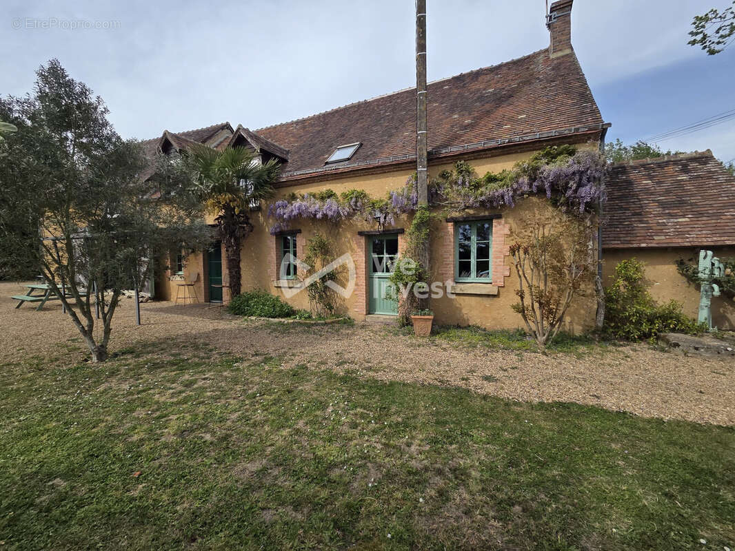 Maison 199 m² à Saint-Aubin-Des-Coudrais  - photo 9