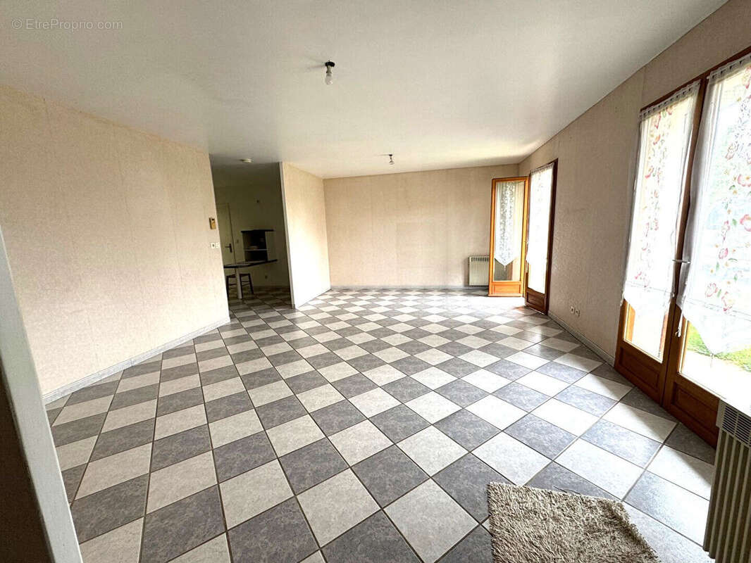 Maison à NEUILLY-EN-THELLE