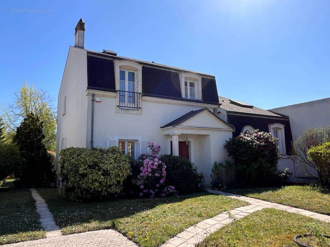 Maison à SAINT-DENIS-EN-VAL