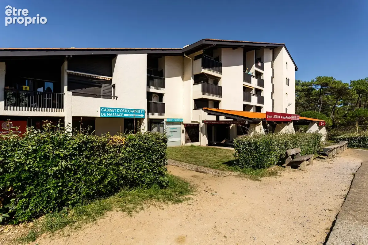 Appartement plein de charme avec beau potentiel - photo 10