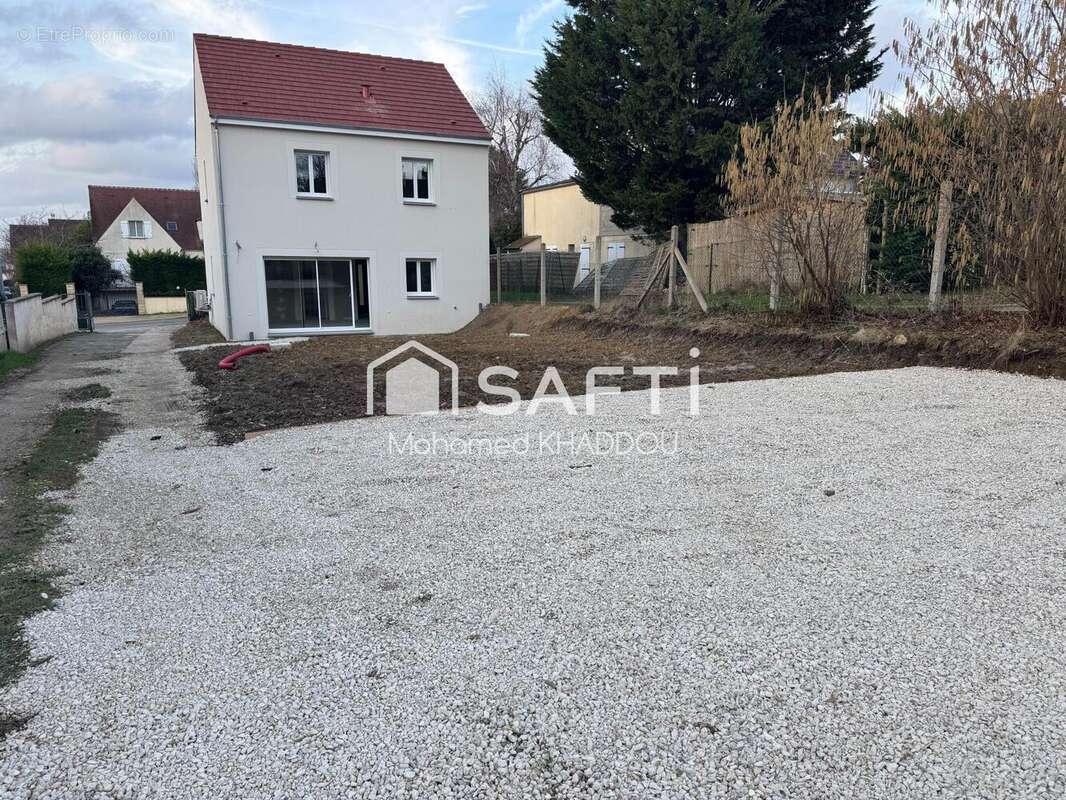 Photo 2 - Maison à MORAINVILLIERS