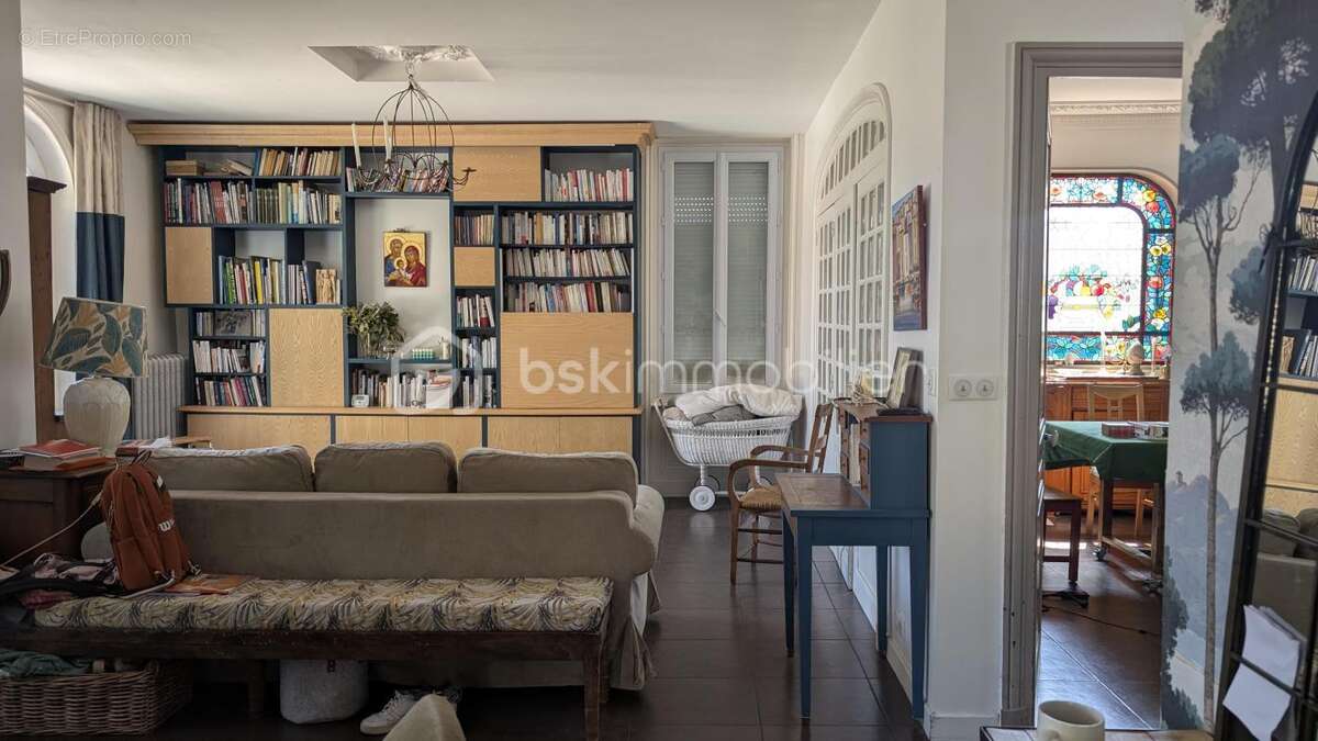Maison à MONTROND-LES-BAINS