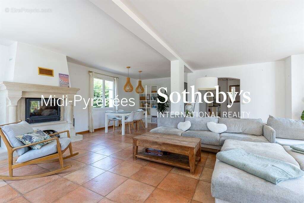 Belle maison de famille+ terrain constructible - photo 8