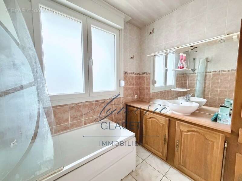 Maison à DOUCHY-LES-MINES