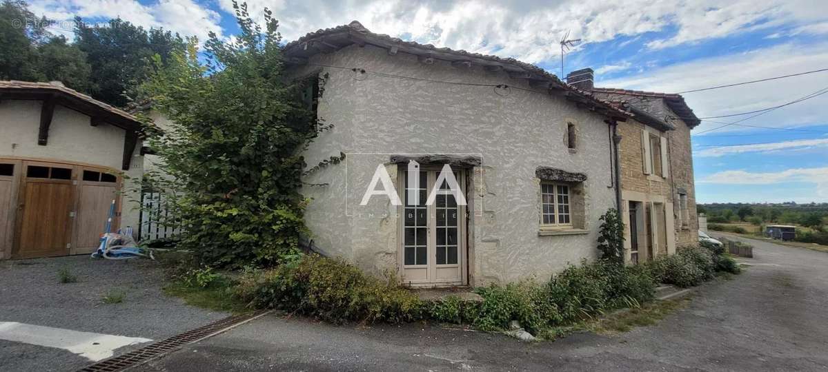 Appartement à MAINE-DE-BOIXE