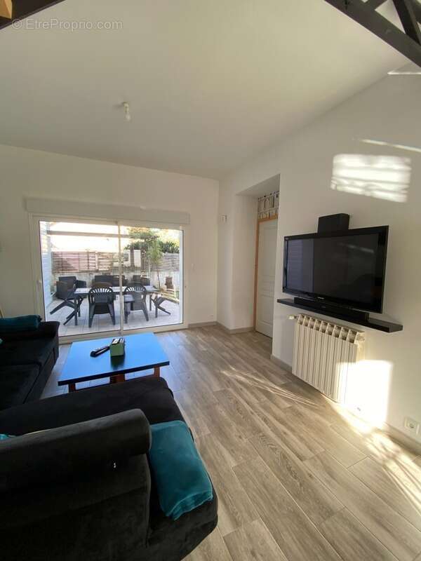 Maison à RUELLE-SUR-TOUVRE