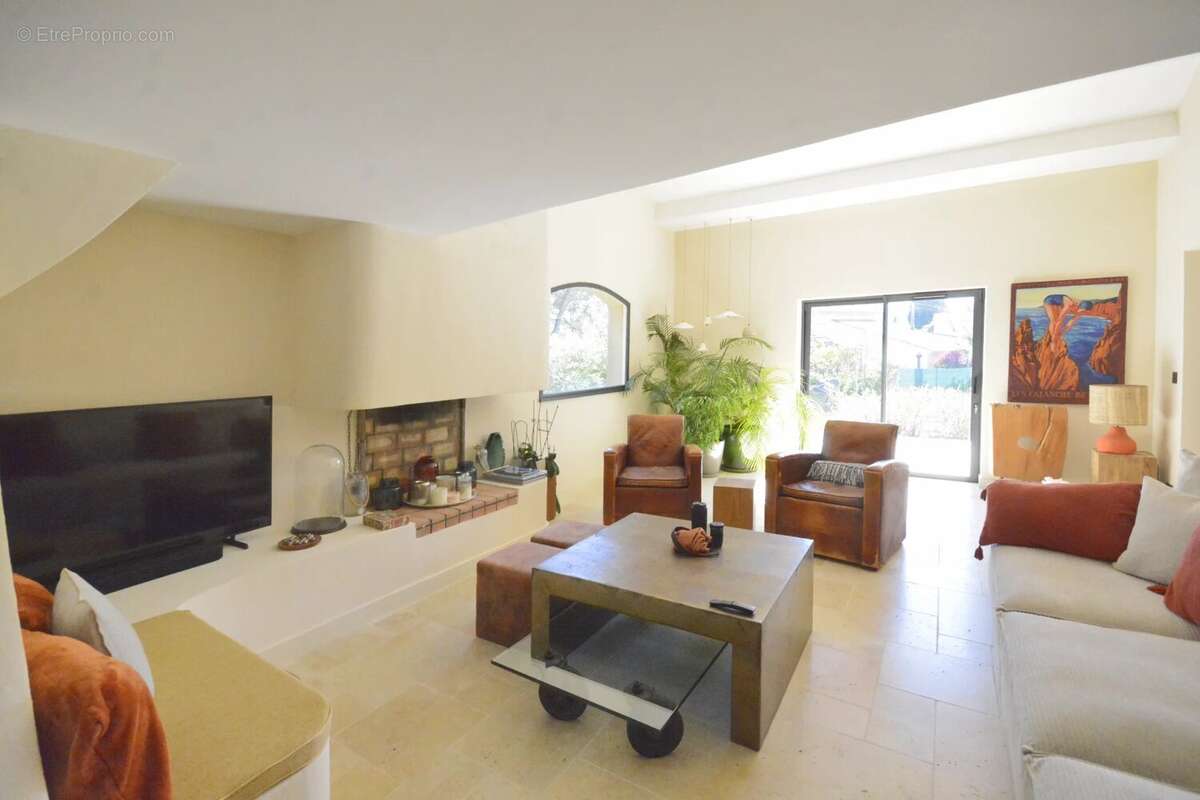 Maison à MOUGINS