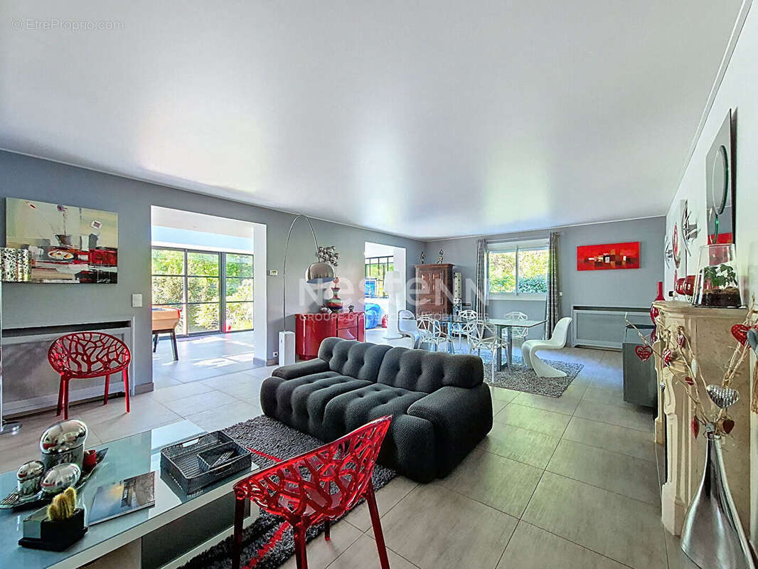 Maison Lamorlaye 7 pièce(s) 226 m2, parc 4000 m² avec piscine chauffée - photo 3
