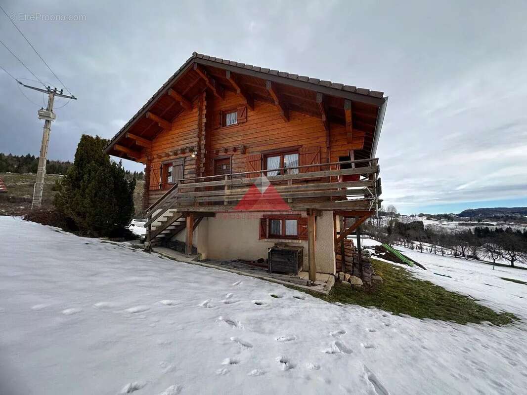 Maison à FONCINE-LE-HAUT