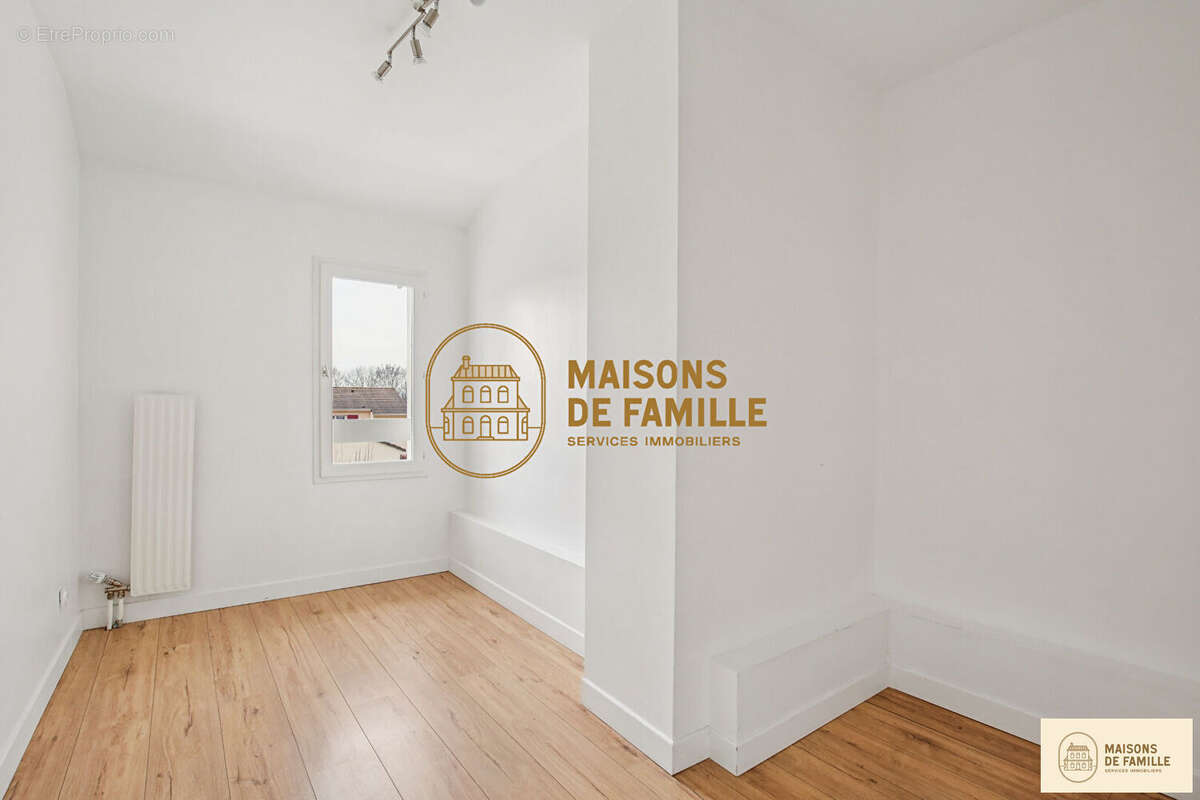 Maison à LE PORT-MARLY