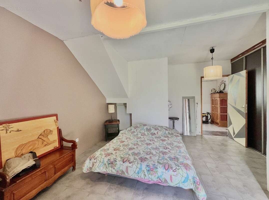 9 logements sur 1 000m² de terrain - 'Éperon - photo 4