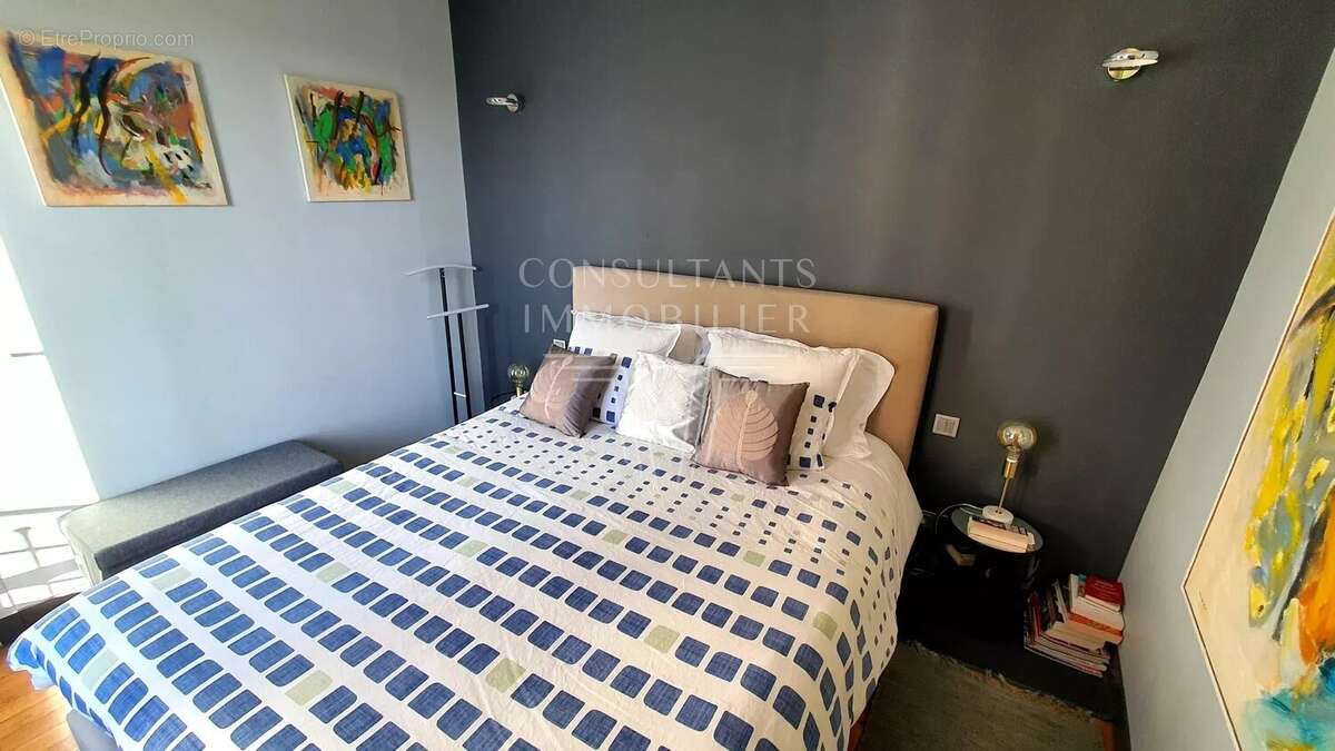 Appartement à PARIS-14E