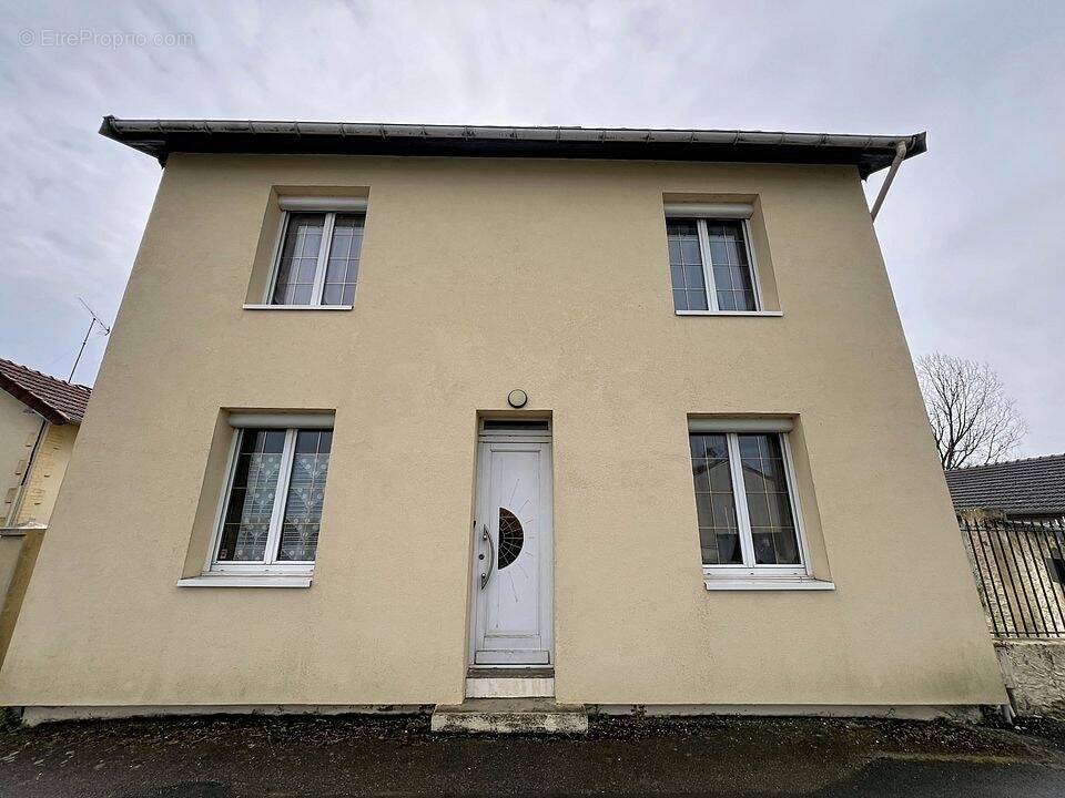 Maison à FRIGNICOURT