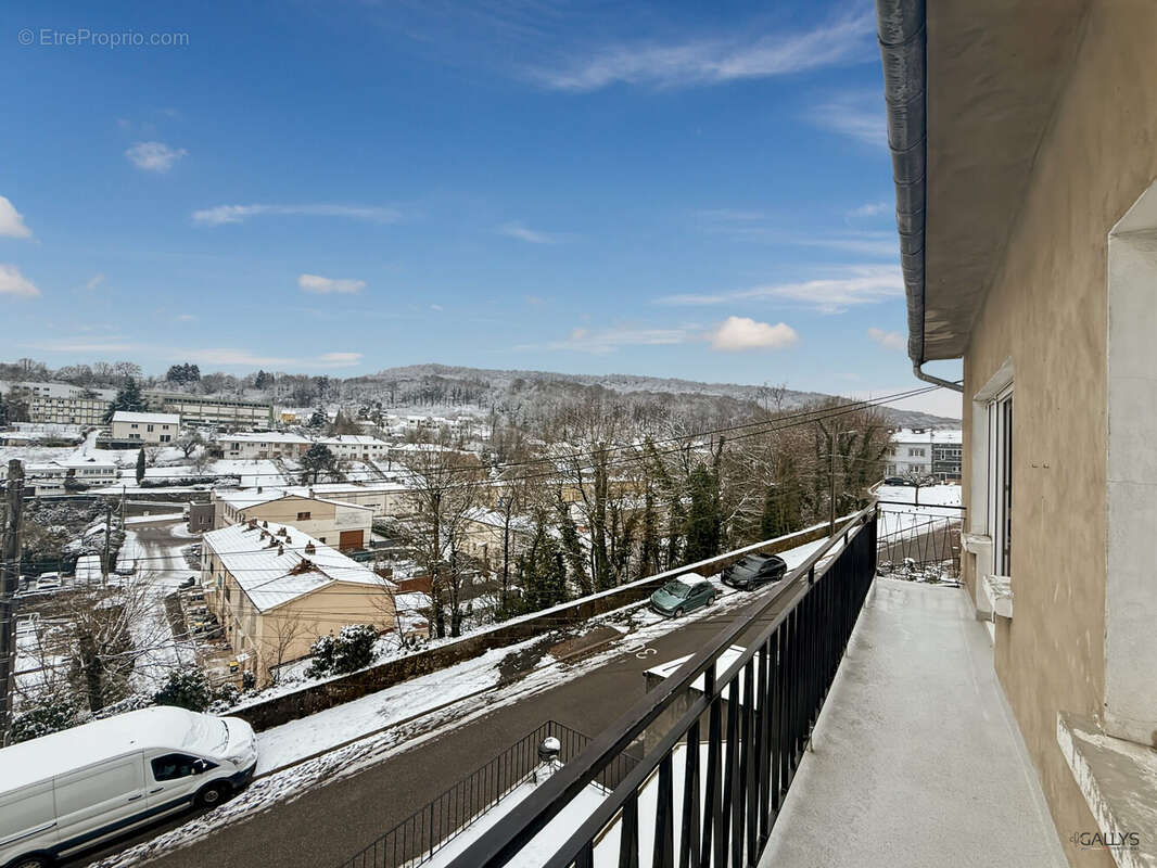 Appartement à ARS-SUR-MOSELLE