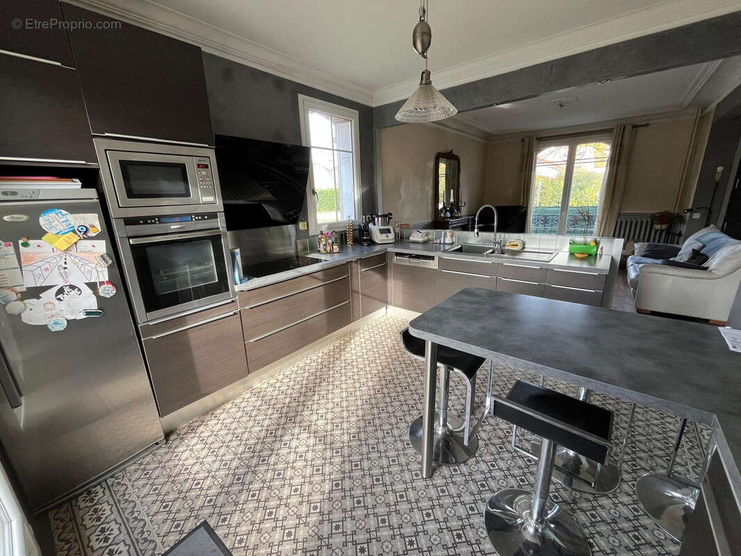 Maison à COUILLY-PONT-AUX-DAMES