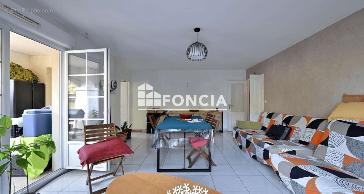 Appartement à JUVIGNAC
