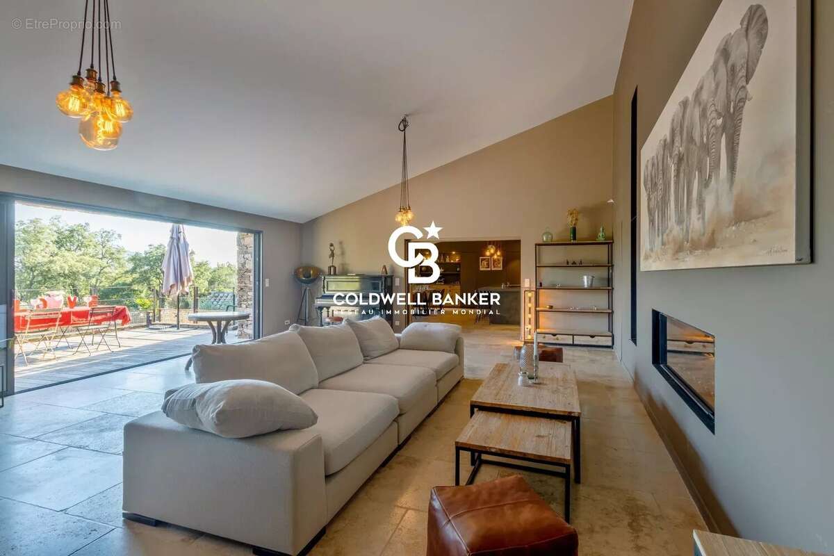 Maison à LA GARDE-FREINET