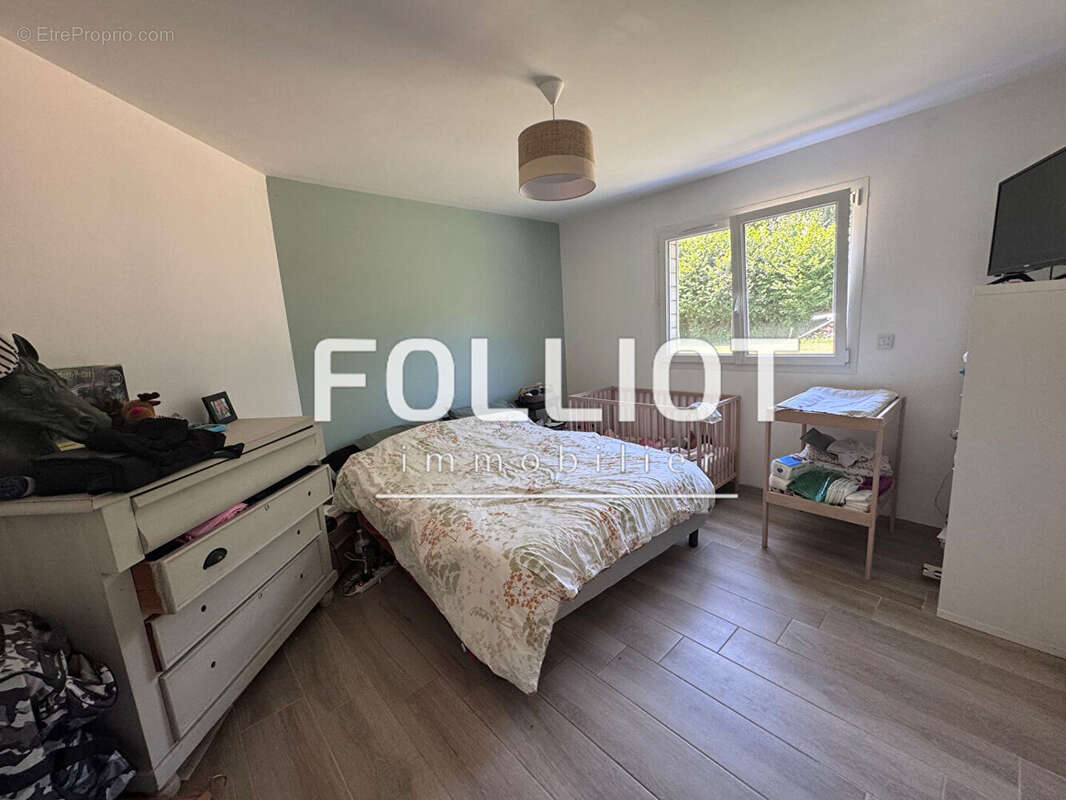 Entre mer & terre, maison spacieuse à vendre à Gratot avec vie de plain pied - Un véritable havre de paix ! - photo 6